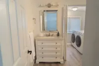 Cozy & Fun! Hot Tub - Arcade - Pool Table - 75 43" TV Hotels in Boyne City