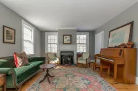 A Quintessential New England Historical Guesthouse Các khách sạn ở Groton