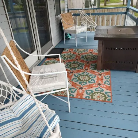 Bright Beautiful beach theme home walking distance to Lake Michigan & downtown!