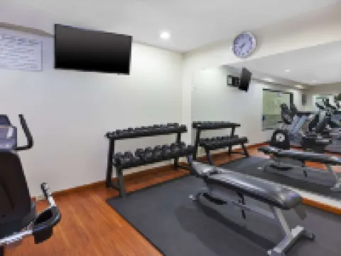 Comfort Inn & Suites Hotels in Taylor