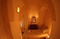 Holiday home L'Alloro with private parking - MATERA