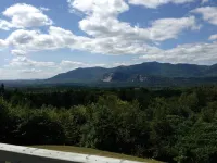 Mountain Condo minutes from North Conway 바틀릿 호텔