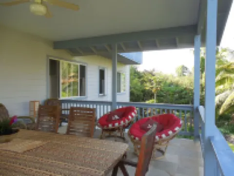 Spacious Kealakekua Bay Home with 4-bedroom bay home:  Enjoy Quiet rejuvenation
