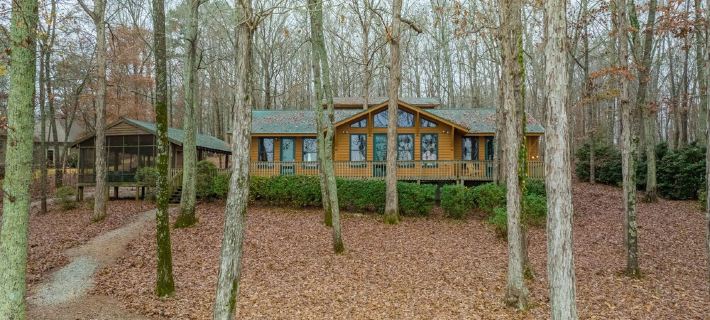 Lake Oconee Lake Front Cabin+Private Dock+Fire Pit+Fireplace+Amazing Views! Hotels in Putnam County