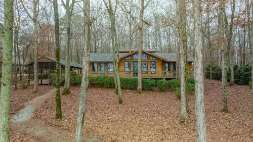 Lake Oconee Lake Front Cabin+Private Dock+Fire Pit+Fireplace+Amazing Views!