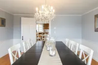 Waterfront Chatham Village, Short Walk to Town & Lighthouse Beach Hotel a Chatham