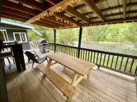 Waterfront Cabin Walkable to Everything!