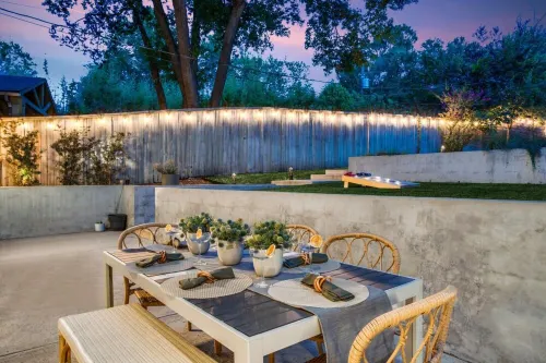 Architectural gem with treetop view & SwimSpa 6min to Bishop Arts, 15 to Downtow