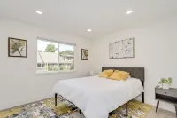 Village Homes: Elegant Serene Retreat