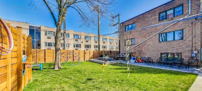 Greenhouse Inn,  Evanston Northwestern Loyola Chicago.  Kid Friendly w/parking Hotels in Evanston