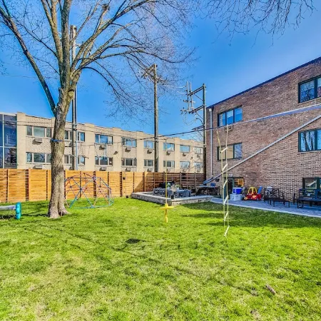 Greenhouse Inn,  Evanston Northwestern Loyola Chicago.  Kid Friendly w/parking