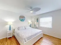 Waterfront home with direct gulf access Hotels in Hernando Beach