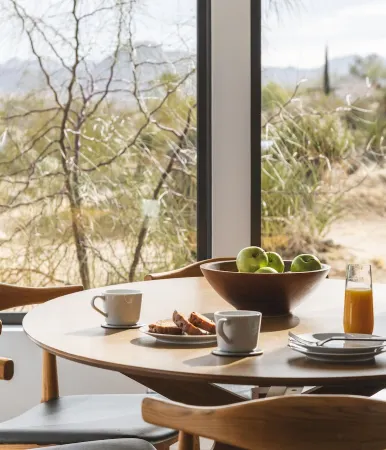 San Junipero - Enjoy the views from the Mod Pool!