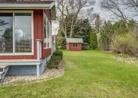 Cozy 3 bedroom house - 2 min drive to downtown Fish Creek Hotels near Chambers Island Lighthouse