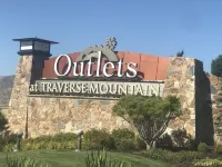 Spacious  Mountain Retreat, 15 minutes to world class skiing at Alta & Snowbird