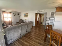 Cozy house/attached garage close to Lucas Oil Race Track and Pomme De Terre Lake