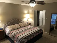 Urban Retreat with Garage on Mt Washington - 발코니