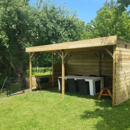 Große,und Luxe Renovierte Wohnung mit Sauna/garten, Garage und Kinderspielplatz