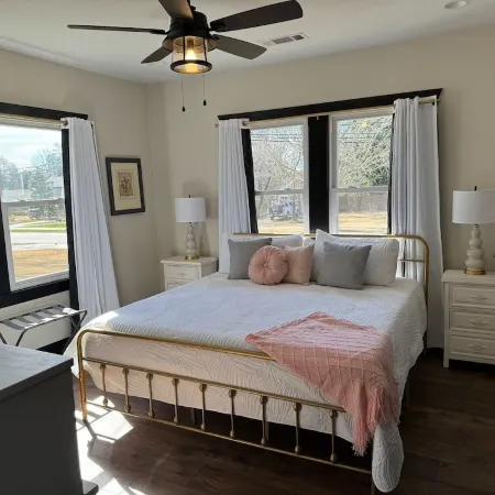 2-bedroom vacation home just a two minute walk to downtown
