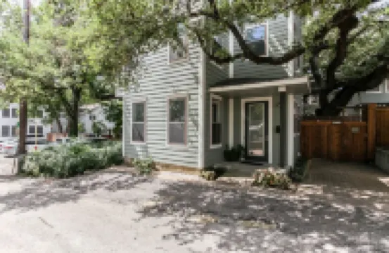 Downtown oasis, walking distance to Capitol, UT, Zilker Park, music venues