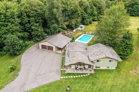 Home in Dowagiac with private pool