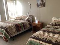 Best Fishing  in Clearlake Oaks at the Bass house. . . By the water. 萊克縣酒店