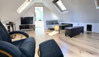 Cosy new Loft with bathroom and facilities
