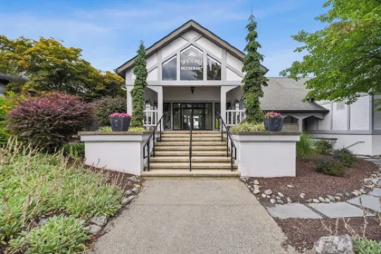 Saw Creek Chalet • Indoor Pools • Firepit • Deck • Gas Grill • by Bushkill Falls