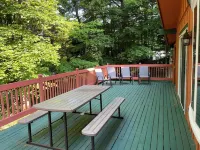 Updated & Central. ATV Trails, golfing, skiing pictured rocks within 3 miles. Hotels in Munising Township