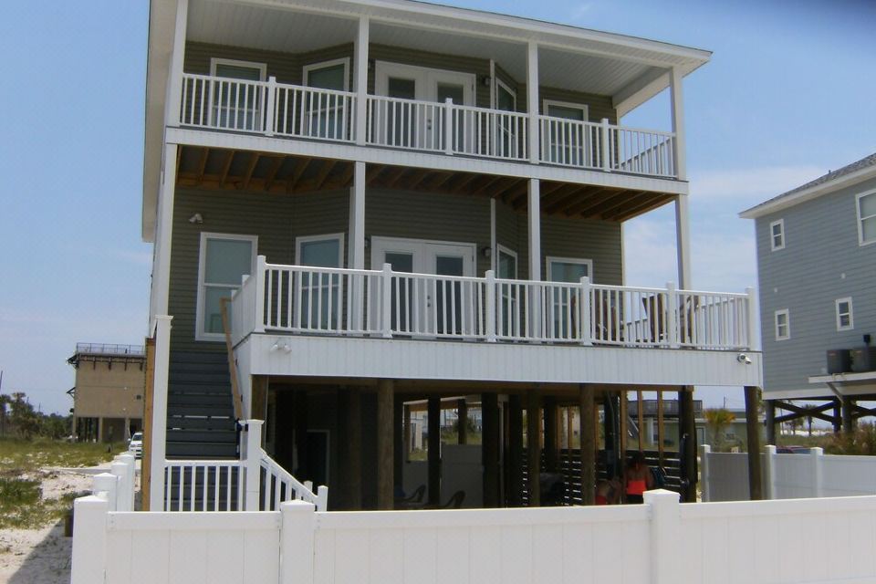 Photo 3 of 6