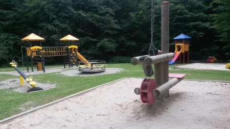 Cozy Tent Roof House for up to 6 People, Free Wlan, Pet-Friendly