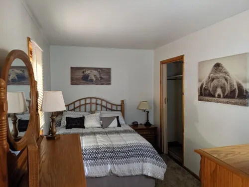 Northwoods Nirvana! Cozy Winter Cabin on Catfish Lake