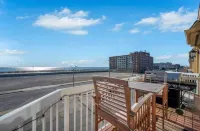 The Eden - Beachfront