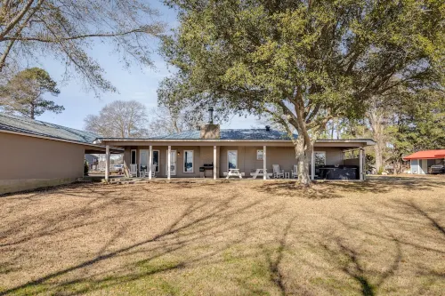 Lake Front | 2 Boat Slips | Hot Tub | Game room Hotels in Union Parish