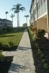 Tropical  2 Br/ 2 Ba, 77 Steps to Beach  Unit #304/ 20% Discount / Dogs Welcome!