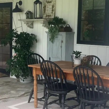 Safe Haven Lake House Basement Suite in Apple Valley Отели в г. Ховард Тауншип