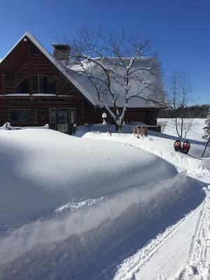 Direct Access to Trail 5, Sleeps 12, Private Lake and Trails!