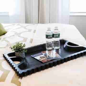 The Downtown Bee: Cozy & charming escape steps from Main Street Bethlehem! Rooms