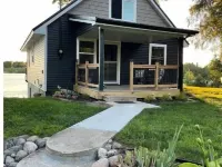 Whispering Pines Lake House Hotels in Gladwin County