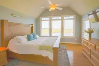 Secluded Waterfront Hideaway- Pet Friendly-Close to OBX and Duck Hunting