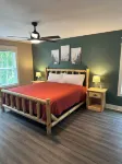 Nacoochee 3, Cozy cabin, close to town, walking trails, winery, adventures