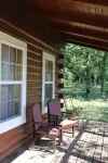 Relaxing Country Cabin. Near Lake Hudson.