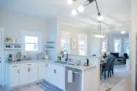 Modern & Spacious 4 Bedroom Single Family Home