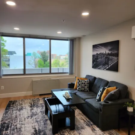 Cozy King suite at the Heart of Towson. Отели рядом с достопримечательностью «Souris Towson»