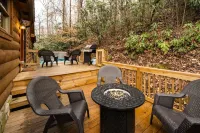 Sleeps 13, Hot Tub, Game Room,River Access, Close to Slopes, App State, Downtown Valle Crucis Lavender House附近的飯店