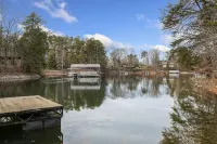 Much to Love Guest Favorite Evergreen Hideaway Waterfront Home w/ Dock. Pets ok