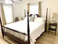 Bison Hall 4, No Cleaning Fee, Near Court Square