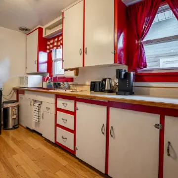 Charming Cody Home - sleeps 5, walking distance to downtown!