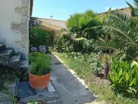 Métairie en Camargue au Bord du Petit Rhône Avec Jacuzzi Hotels in Saint-Gilles