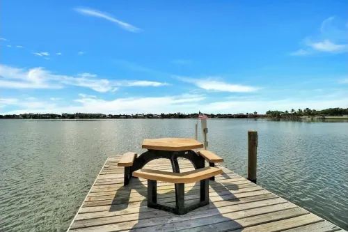 Wonderful waterfront tranquility Hotels in Lantana